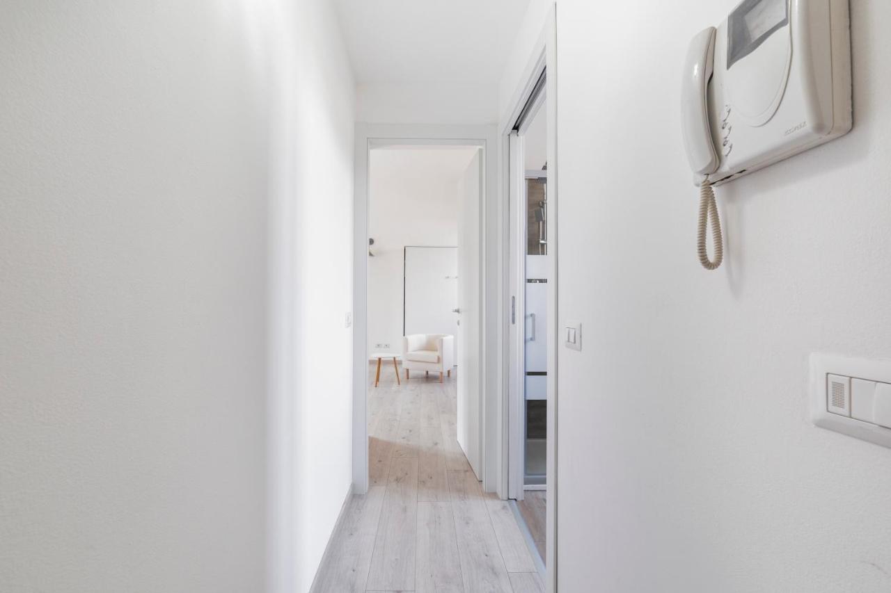 Maciachini Renovated Studio! Milan Luaran gambar