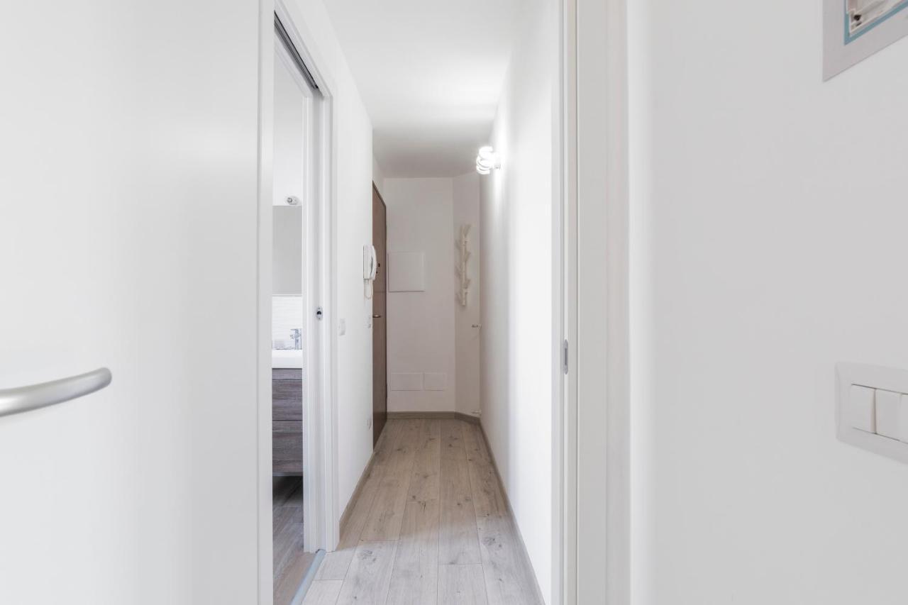 Maciachini Renovated Studio! Milan Luaran gambar